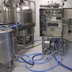 Steuerung und Produktionsanlage